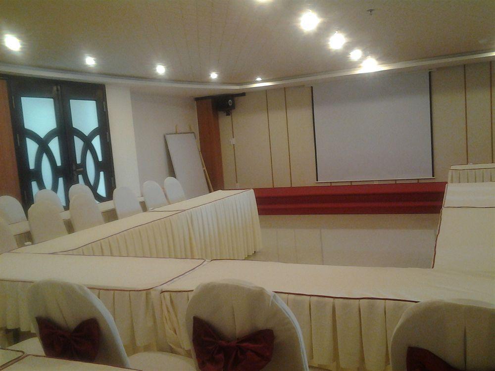 Kay Hotel Da Nang - Near Dragon Bridge Εξωτερικό φωτογραφία